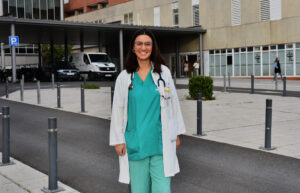 La neumóloga palentina Inés Salazar es premiada por un estudio que permite a los facultativos decantarse por las poligrafías, más baratas y cómodas, en vez de las polisomnografías.