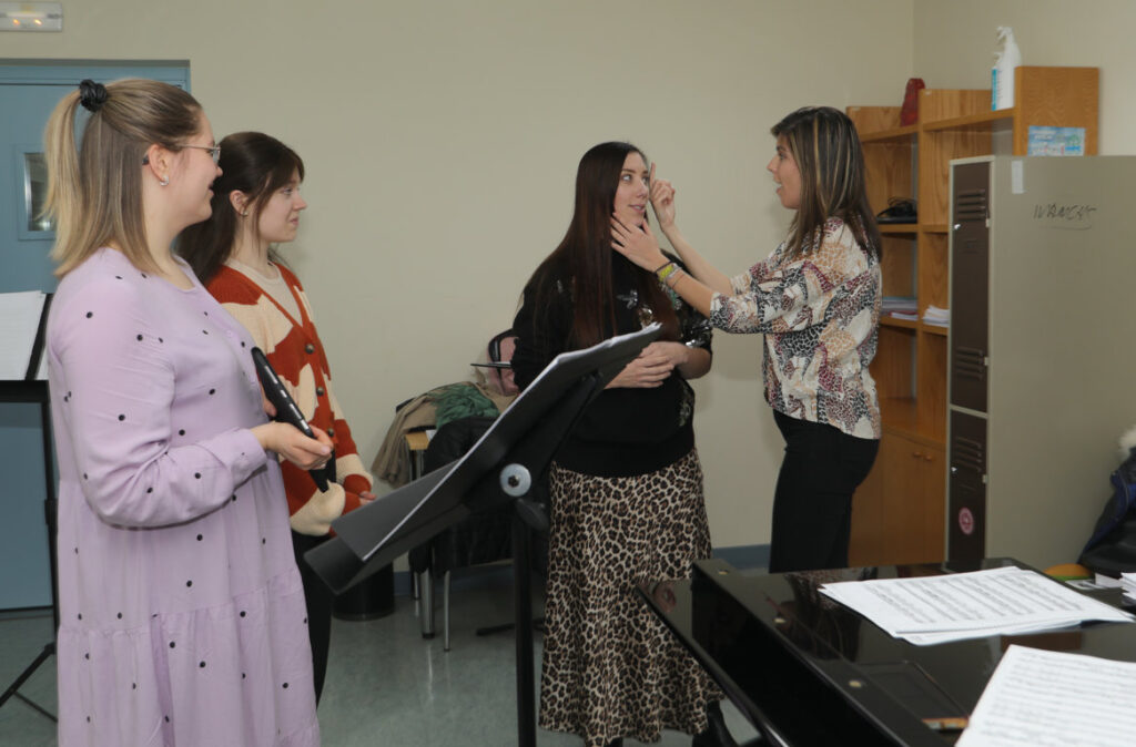 Brágimo - Una decena de alumnos y cuatro profesores del conservatorio de Tampere, en Finlandia, visitan el conservatorio de Palencia durante dos semanas, donde trabajarán conjuntamente con alumnos de la escuela palentina dentro del programa Erasmus