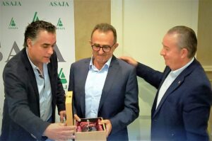 Entrega Arado de Plata