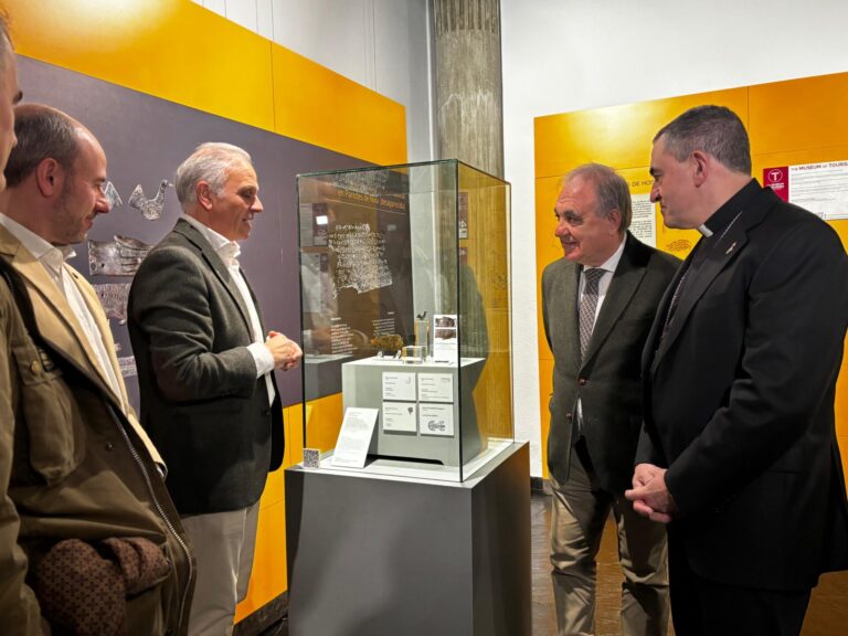 Inauguración en el Museo de Palencia de la Sala 49 del Museo del Turismo dedicada a las téseras de hospitalidad