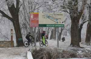 Palencia bajo la helada y la cencella Dársena del Canal de Castilla en Palencia. / Brágimo (ICAL)