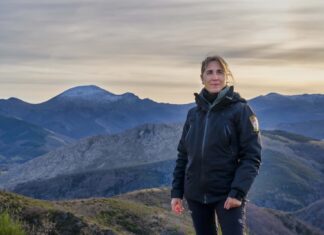 Begoña Almeida, de la Fundación Oso Pardo, esta bióloga se encarga de la protección del oso en la montaña palentina