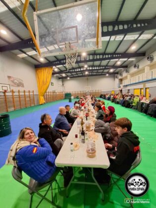 Comida en el III Villamuriel Panda España