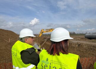 La secretaria de Estado de Agricultura y Alimentación, Begoña García, visita las obras de modernización de regadío de los canales del Bajo Carrión, en la provincia de Palencia