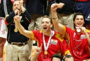 Fernando Hernández con los Hispanos