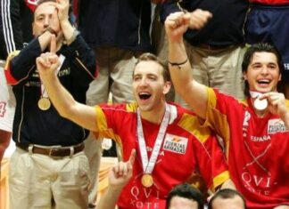 Fernando Hernández con los Hispanos