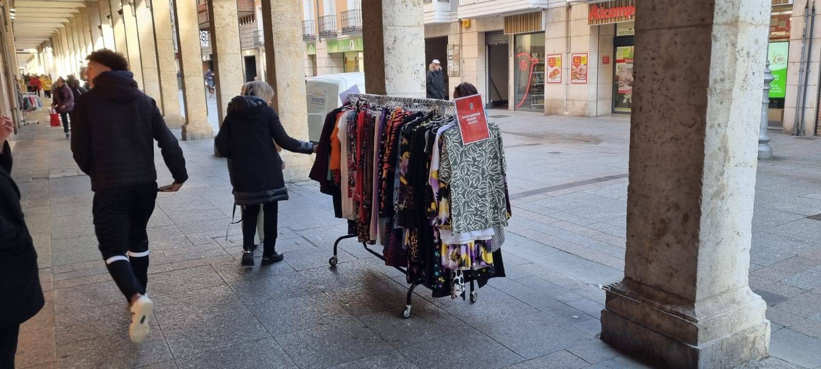 Fiesta de las compras en la calle Palencia Abierta (1)