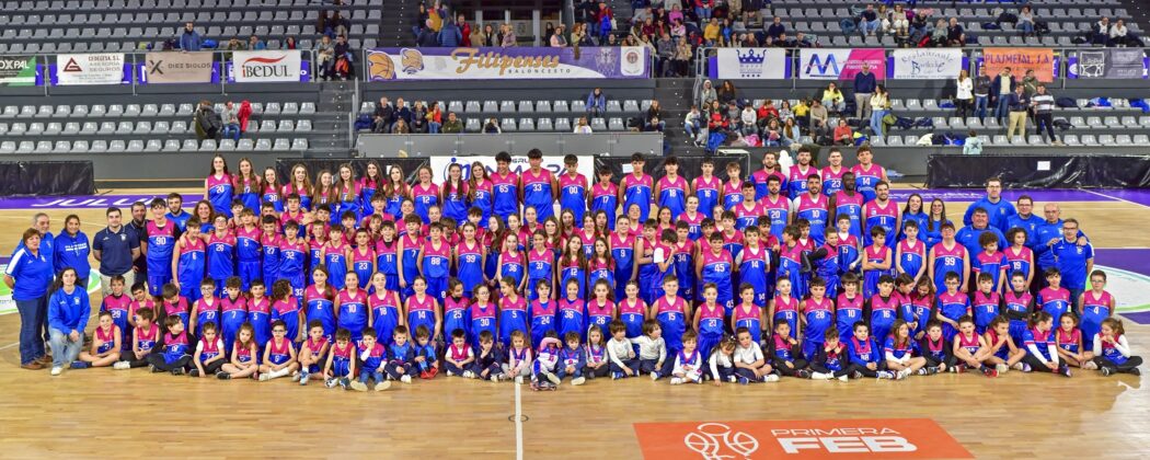 Fotografía: Isma Suárez. Recibimiento de los jóvenes jugadores del Filipenses
