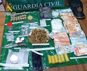 Objetos incautados. Imagen proporcionada por la Guardia Civil de Palencia