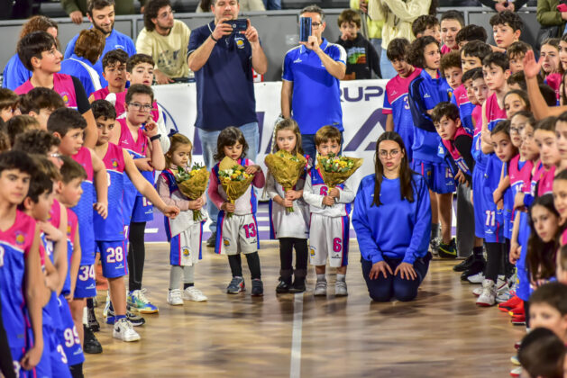Fotografía: Isma Suárez. Recibimiento de los jóvenes jugadores del Filipenses