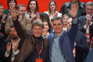 Carlos Martínez y Pedro Sánchez durante el congreso del PSOE en Palencia