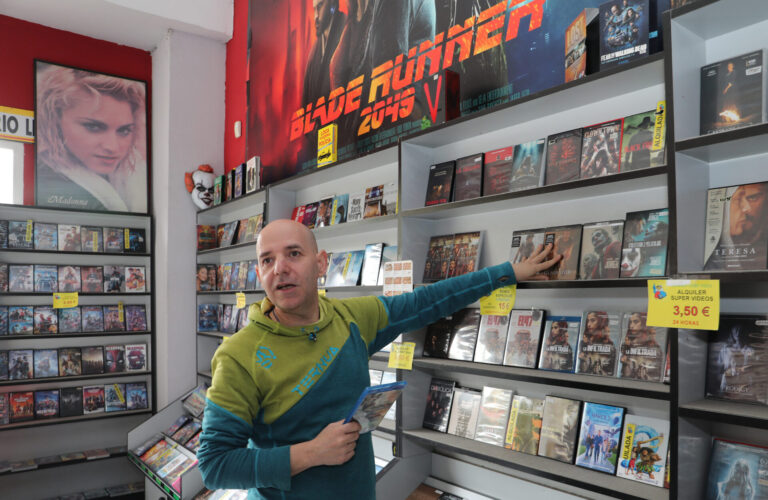 El gerente del video club Acuario de Palencia, Luis Manuel Pérez García