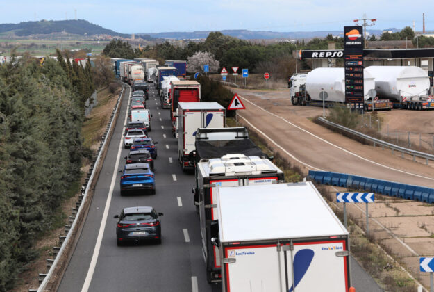 Herido el conductor de un camión en la A-62 a la altura de Dueñas (Palencia)