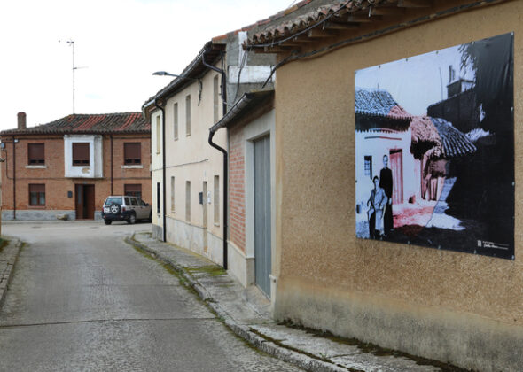 Brágimo - El pueblo palentino de Boadilla de Rioseco, utiliza desde hace años el arte como medio para rescatarse del anonimato con el nombre de Arte contra el Olvido