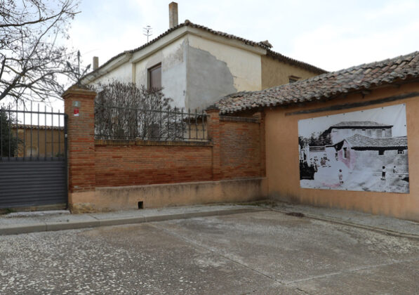 Brágimo - El pueblo palentino de Boadilla de Rioseco, utiliza desde hace años el arte como medio para rescatarse del anonimato con el nombre de Arte contra el Olvido