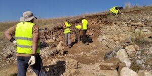ICAL - Excavación en el Castro de La Loma, en Las Heras de la Peña, una pedanía de Santibáñez de la Peña (Palencia)