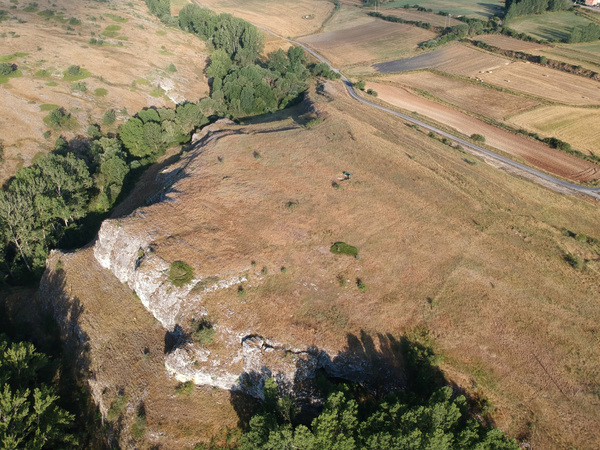 Drone de Santiago D. Dominguez Solera - Vista aerea del Castellum A. en el Castro de La Loma.