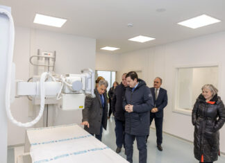 El presidente de la Junta, Alfonso Fernández Mañueco, visita el nuevo Centro de Salud de Aguilar de Campoo, en Palencia