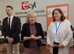 Consejera Industria, Leticia García; directora FSecretariado Gitano, Mar Fresno, y gerente ECyL, Jesús Blanco - BRÁGIMO ICAL