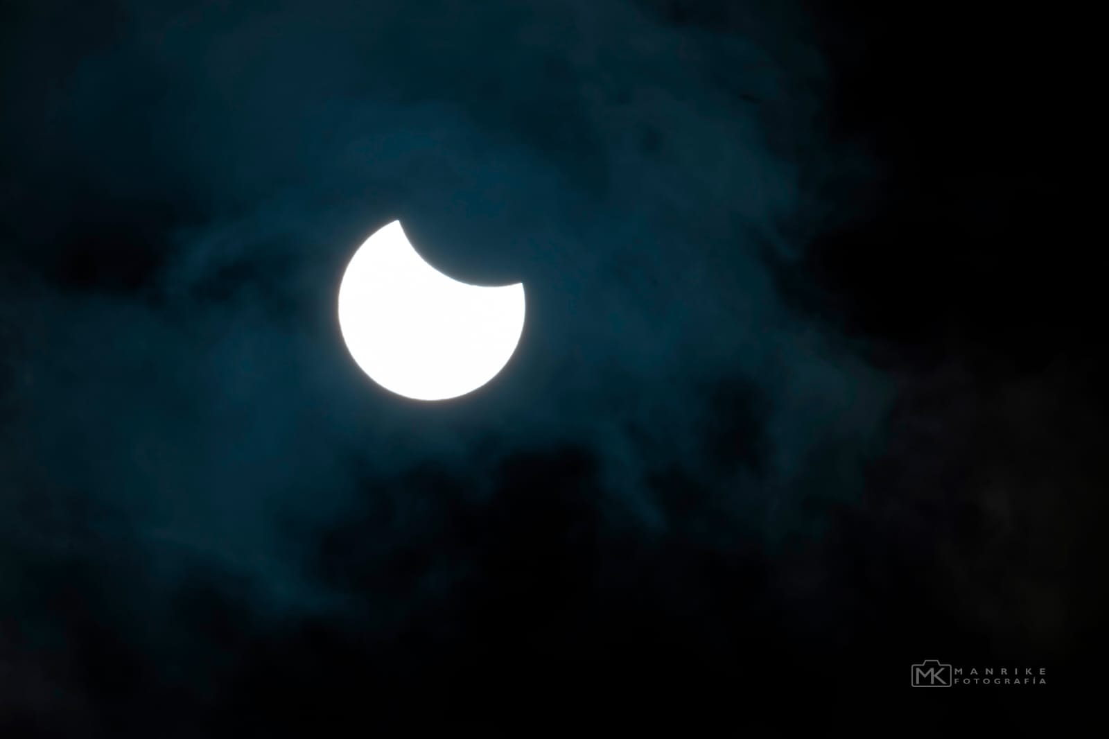 Fotos eclipse solar parcial del 29/3/25 visto desde Palencia hechas por José Luis Carrera y Fernando Manrique