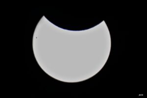 Fotos eclipse solar parcial del 29/3/25 visto desde Palencia hechas por José Luis Carrera y Fernando Manrique