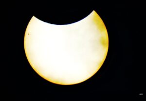 Fotos eclipse solar parcial del 29/3/25 visto desde Palencia hechas por José Luis Carrera y Fernando Manrique