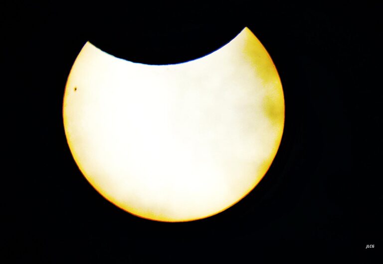 Fotos eclipse solar parcial del 29/3/25 visto desde Palencia hechas por José Luis Carrera y Fernando Manrique