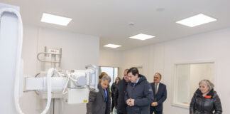Mañueco visita centro de salud Aguilar de Campoo