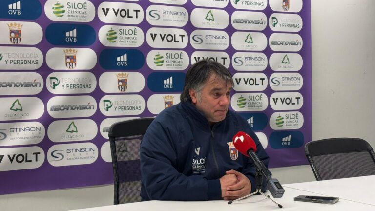 Miguel Ángel Miñambres en rueda de prensa