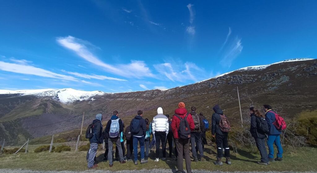Estudiantes de Ingeniería Forestal de la UVA aprenden con Reactiva Brañosera