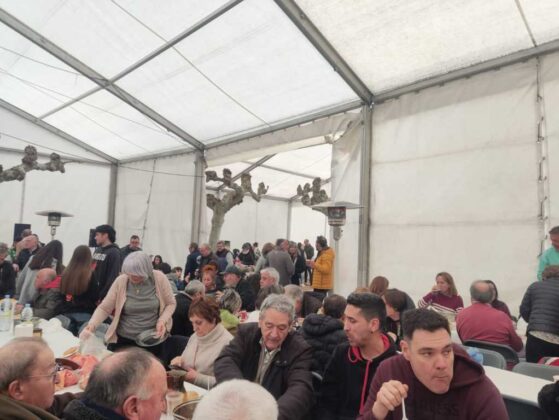 Comida en la fiesta de Santo Tomás el Grande en Villamediana