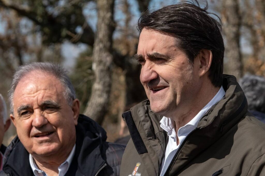 Suelta de la segunda pareja de linces, Viñegra y Villano, en el Cerrato Palentino. FOTO - FERNANDO MANRIQUE