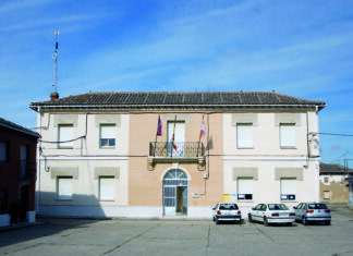Villaturde, Ayuntamiento