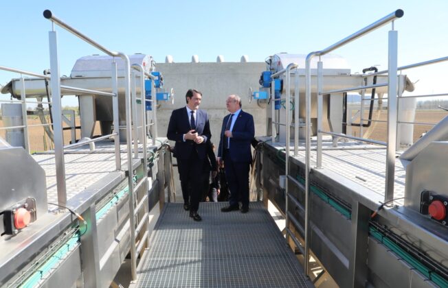 Visita del consejero de Medio Ambiente, Vivienda y Ordenación del Territorio a la Estación Depuradora de Aguas Residuales (EDAR) de Grijota