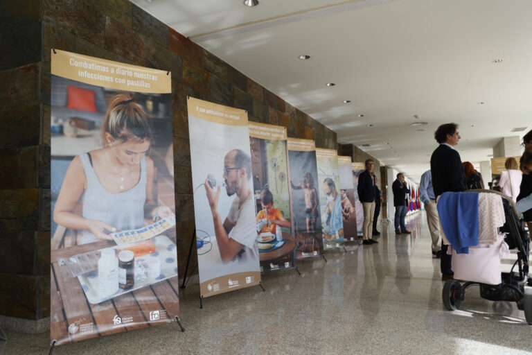 Inauguración de la exposición fotográfica 'Autocuidados de la Fibrosis Quística. La historia interminable que puede cambiar'