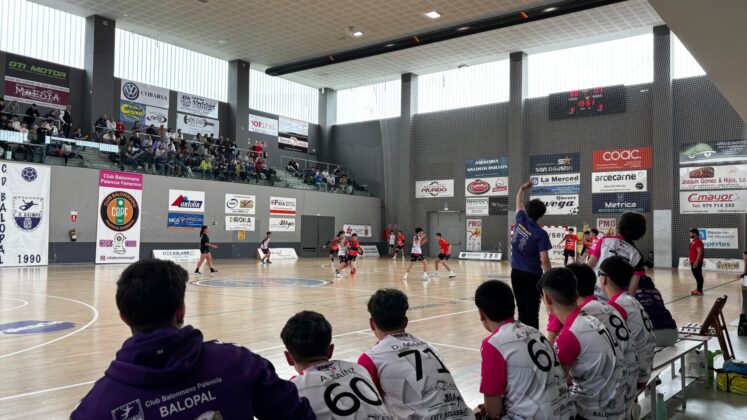 Balopal - Ademar León en la Final Four infantil en el Pabellón Mariano Haro