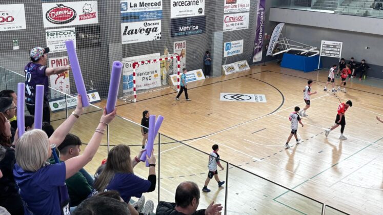 Balopal - Ademar León en la Final Four infantil en el Pabellón Mariano Haro