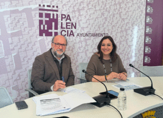 Carlos-Hernandez-y-Miriam-Andrés-durante-la-presentación-de-la-liquidación-presupuestaria-2024