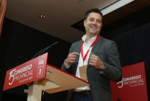 Daniel de La Rosa en el congreso del PSOE en Barruelo de Santullán