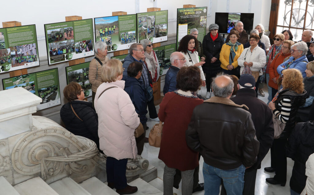 Exposición sobre voluntariado ambiental “Reconciliando personas y naturaleza” de Caja Burgos y La Caixa