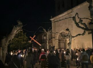 Herrera vuelve a sacar a hombros al Nazareno después de 40 años tras el II pregón de la Semana Santa