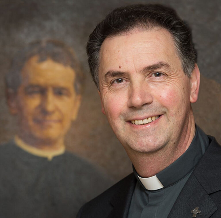 Ángel Fernández Artime, un cardenal asturiano con pasado en León, Valladolid y Palencia, participará en el cónclave para elegir al nuevo Papa