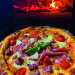 Pizza en el horno de la Pizzería Kuro