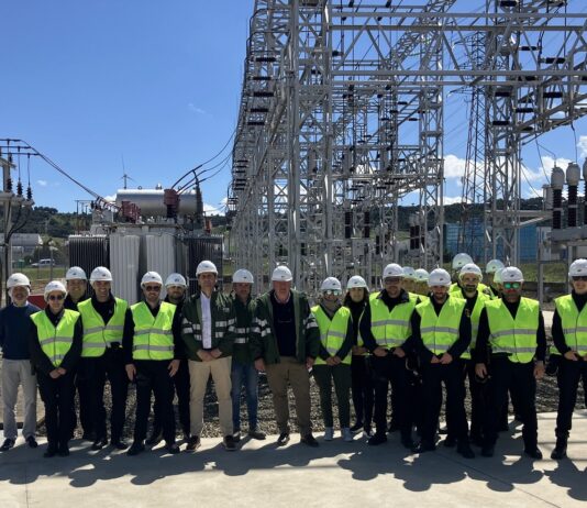Visita de los agentes a la subestación palentina Los Ángeles