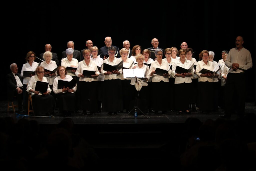 Clausura de las Aulas de Mayores Curso 2024-2025 en el Teatro Principal