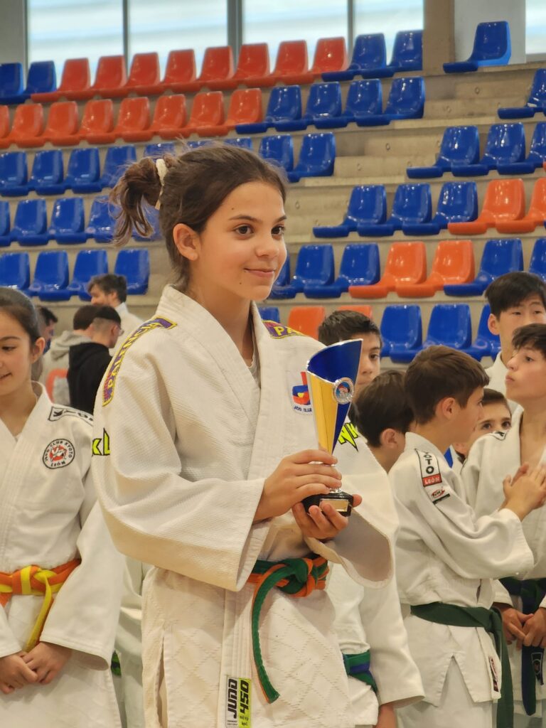 Esther Gil