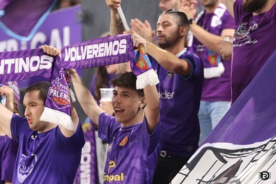 La grada en el encuentro contra Obradoiro