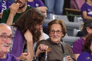 La grada en el encuentro contra Obradoiro