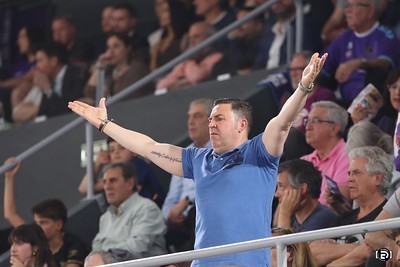 La grada en el encuentro contra Obradoiro