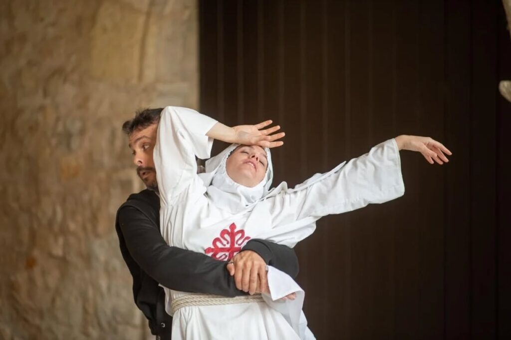 Actuación "Contiene Teatro" Palencia. La Kimera